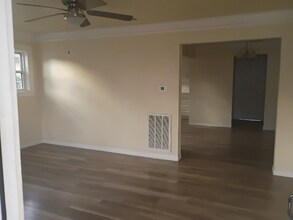 3111 Strong Ave in Fort Worth, TX - Foto de edificio - Building Photo