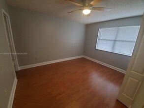 2570 W 67th Pl in Hialeah, FL - Building Photo - Building Photo