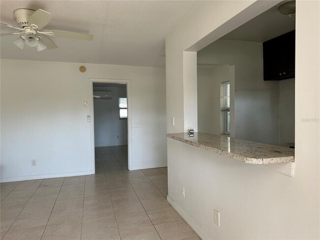 3700 Haines Rd N in St. Petersburg, FL - Building Photo - Building Photo