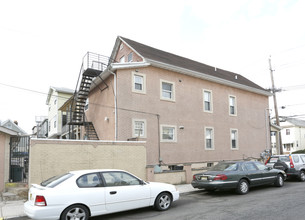 320 Rosehill Pl in Elizabeth, NJ - Building Photo - Building Photo