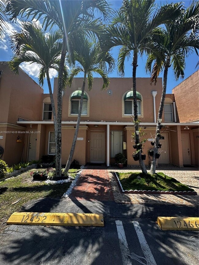 12452 NW 11th Ln in Miami, FL - Building Photo - Building Photo
