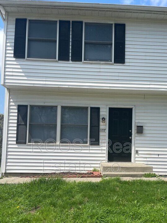1107 Sidney St in Columbus, OH - Building Photo