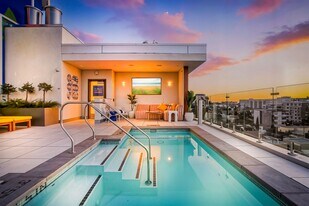 8th and U in San Diego, CA - Building Photo