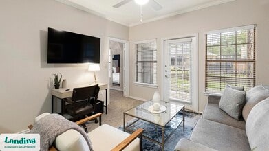 165 Forestbrook Dr in Lewisville, TX - Foto de edificio - Building Photo