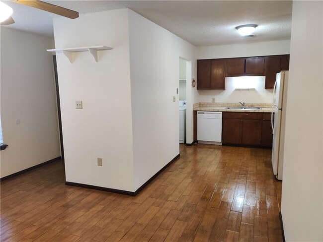 2366 N Raven Ln in Fayetteville, AR - Building Photo - Building Photo