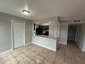 Orchid Gulfton Apartments in Houston, TX - Building Photo - Building Photo