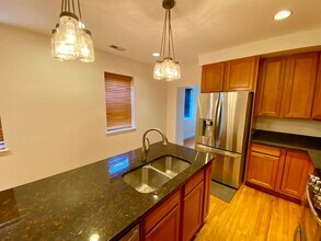 118 N Patterson Park Ave in Baltimore, MD - Building Photo - Building Photo