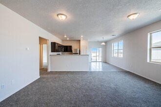 88 Tome Vista Dr in Los Lunas, NM - Building Photo - Building Photo