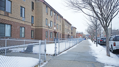 Sutter Gardens in Brooklyn, NY - Building Photo - Building Photo