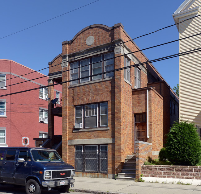 131 Deane St in New Bedford, MA - Building Photo - Building Photo