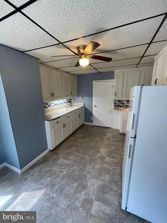 property at 4 S Farquhar St