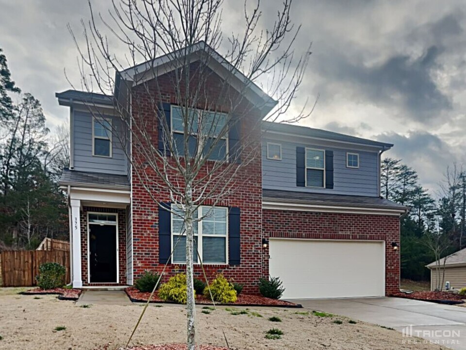 375 Pleasant View Ln SE in Concord, NC - Building Photo
