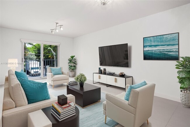 1674 Bay Rd in Miami Beach, FL - Building Photo - Building Photo