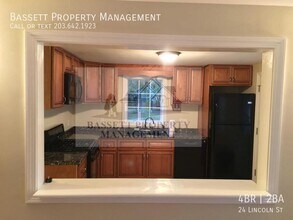 24 Lincoln St in North Haven, CT - Building Photo - Building Photo