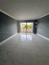 7430 Miami Lakes Dr in Miami Lakes, FL - Building Photo - Building Photo