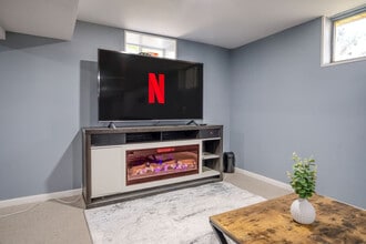 176 Grand Ave in Fox Lake, IL - Building Photo - Building Photo