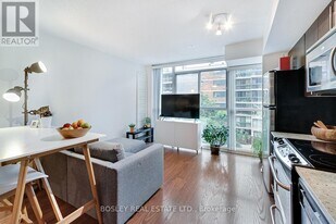 96 St Patrick St in Toronto, ON - Building Photo