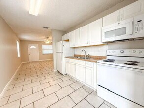 228 Fleming Ave in Greenacres, FL - Building Photo - Building Photo
