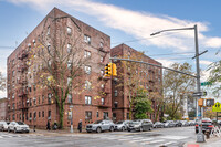 5715 15th Ave in Brooklyn, NY - Foto de edificio - Building Photo