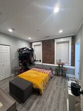 160 Symphony Way in Elgin, IL - Building Photo - Building Photo