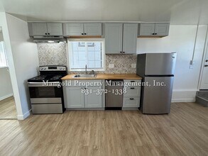 333 Clay St-Unit -B in Monterey, CA - Building Photo - Building Photo