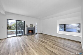 454 Heritage Vlg in Southbury, CT - Building Photo - Building Photo