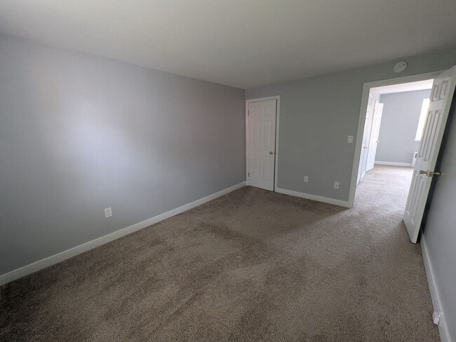 property at 15-25-25 Forrest Dr