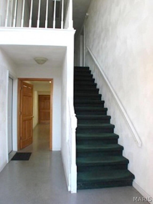 129 Sugar Pine Ln in O'Fallon, IL - Building Photo - Building Photo