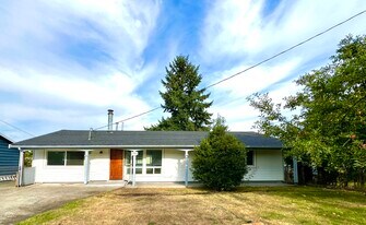 25818 19th Ave S in Des Moines, WA - Building Photo