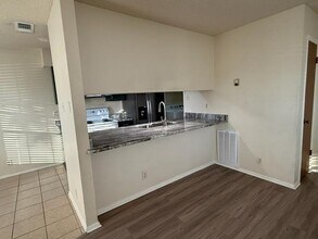 2106 Kirksey Dr in Austin, TX - Building Photo - Building Photo