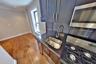 314 E 106th St in New York, NY - Building Photo - Building Photo