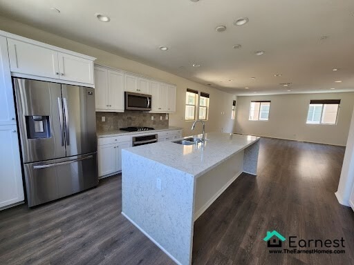 15429 Encanto Way in Los Angeles, CA - Building Photo - Building Photo