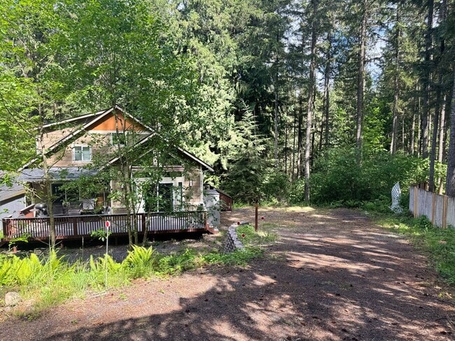 18044 Clearland Blvd SE in Yelm, WA - Building Photo - Building Photo