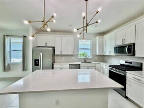 10478 Sea Breeze Rdg Dr in Englewood, FL - Building Photo - Building Photo