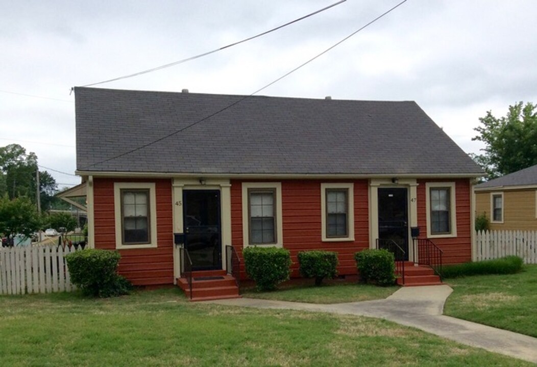 45-47 S Humes St in Memphis, TN - Foto de edificio