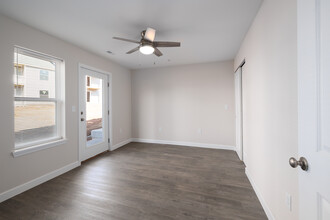 Liberty Pointe Apartments in Farmington, MO - Building Photo - Interior Photo