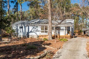 2443 Mayberry Ct in Chapel Hill, NC - Building Photo