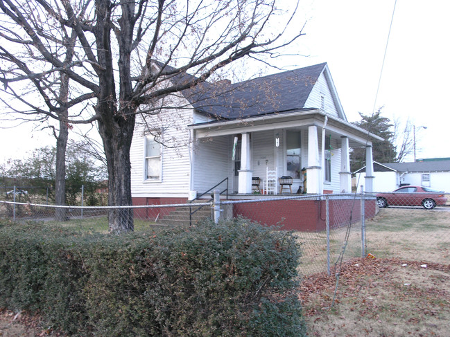 5100 Delaware Ave in Nashville, TN - Building Photo - Building Photo