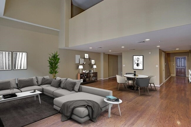 property at 914 Main St