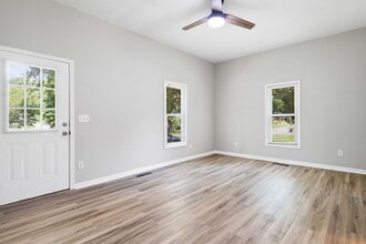 1586 3rd St Dr NE in Hickory, NC - Building Photo - Building Photo