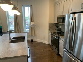 430 McGrath Hwy, Unit 201 in Somerville, MA - Building Photo