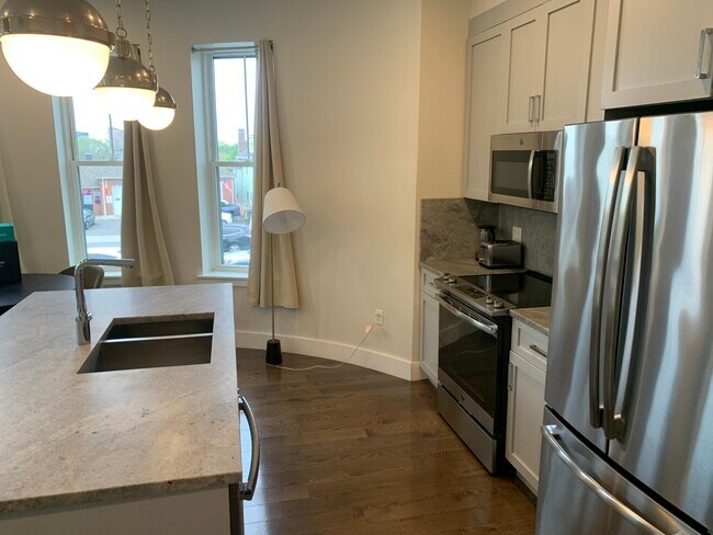 430 McGrath Hwy, Unit 201