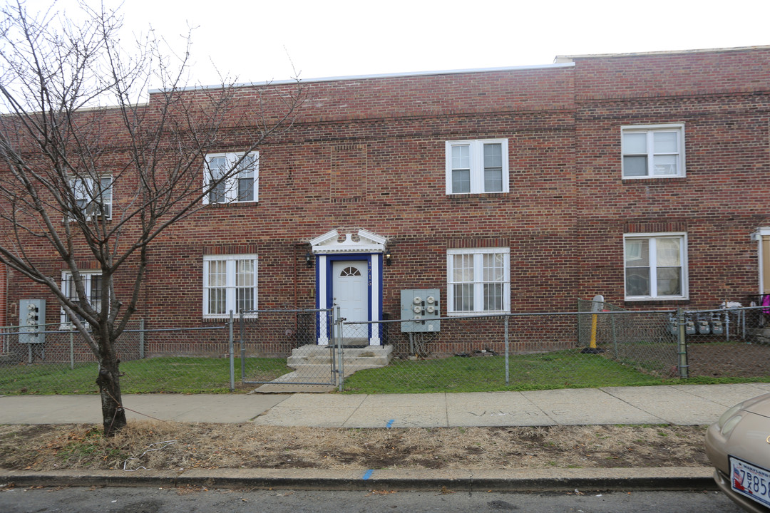 1715 Capitol Ave NE in Washington, DC - Building Photo