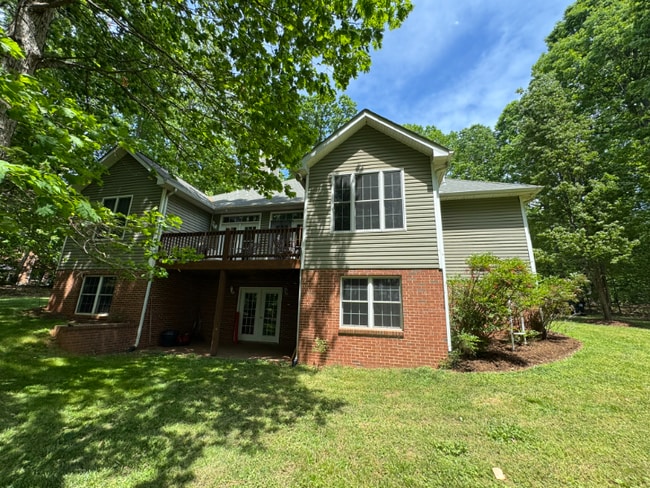 19495 Briar Patch Dr in Gordonsville, VA - Building Photo - Building Photo