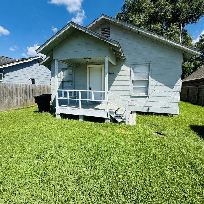 property at 1808 N 19th St