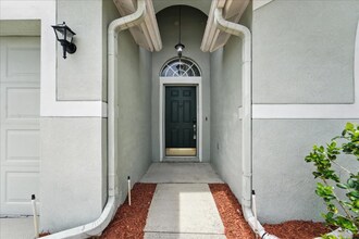 1725 Bondurant Way in Brandon, FL - Building Photo - Building Photo