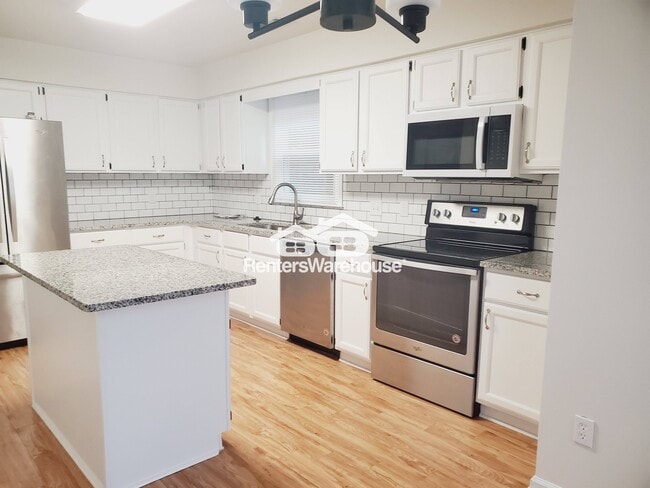 141 Red Oak Ln in Alpharetta, GA - Building Photo - Building Photo