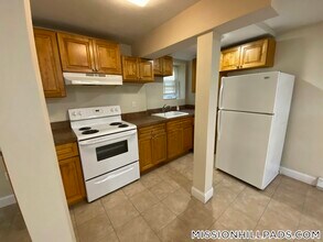 895 Huntington Ave in Boston, MA - Building Photo - Building Photo