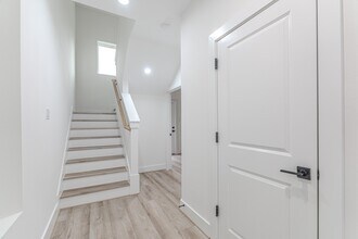 7723 Hammerly Blvd in Houston, TX - Building Photo - Building Photo