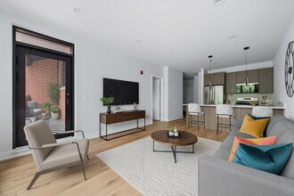 2354 N Washtenaw Ave in Chicago, IL - Building Photo - Building Photo